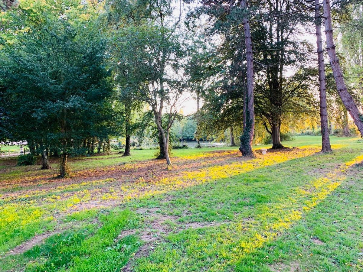 Gite Du Parc Du Moulin Du Pre Bavent エクステリア 写真
